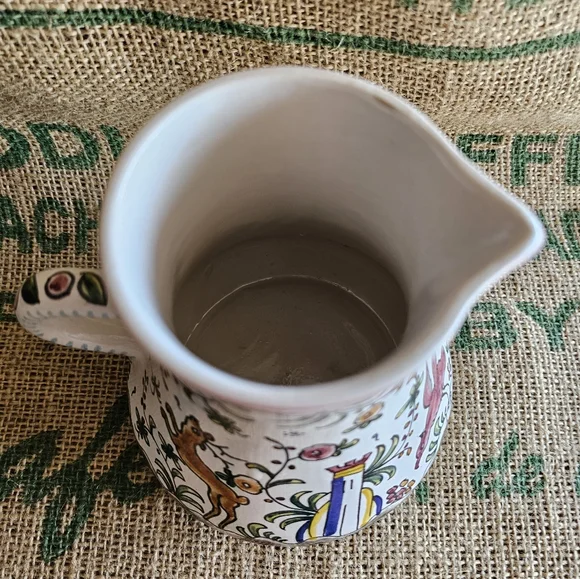 Beraroos Portugal Pitcher Handpainted - Picture 5 of 7